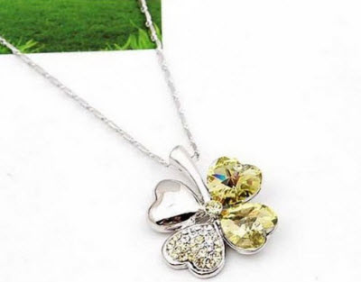 Amazon Crystal Rhinestone Four Leaf Clover Pendant Necklace